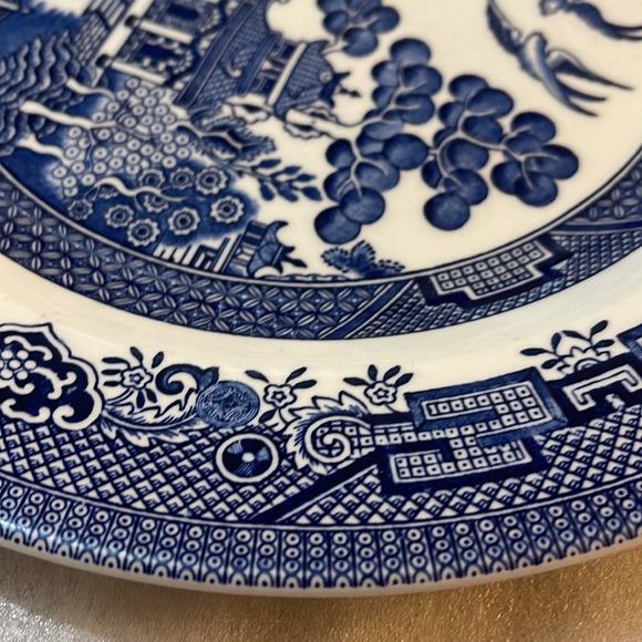 Churchill of England plate blue willow - Picture 3 of 5